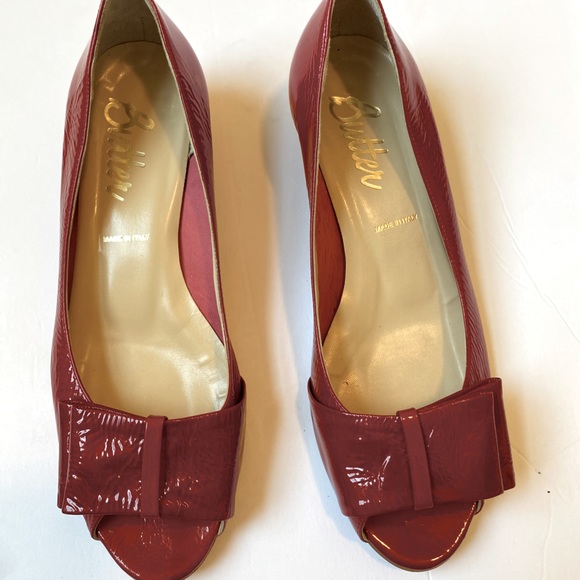 Butter Shoes - Anthropology Butter Shoes sz 9 Hot Red Bow Shoe